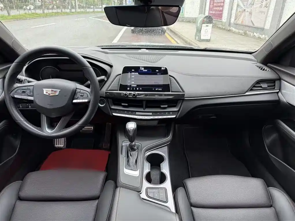 Cadillac CT4 2020 — фото 11