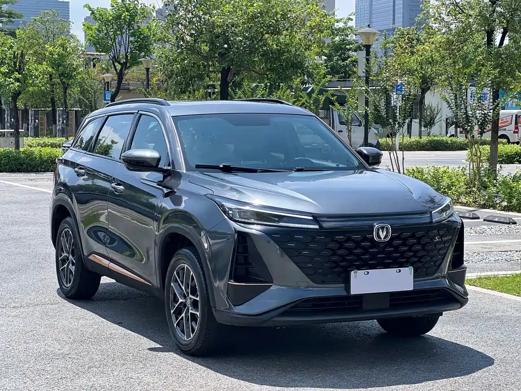 Changan CS75 PLUS 2022 — фото 3