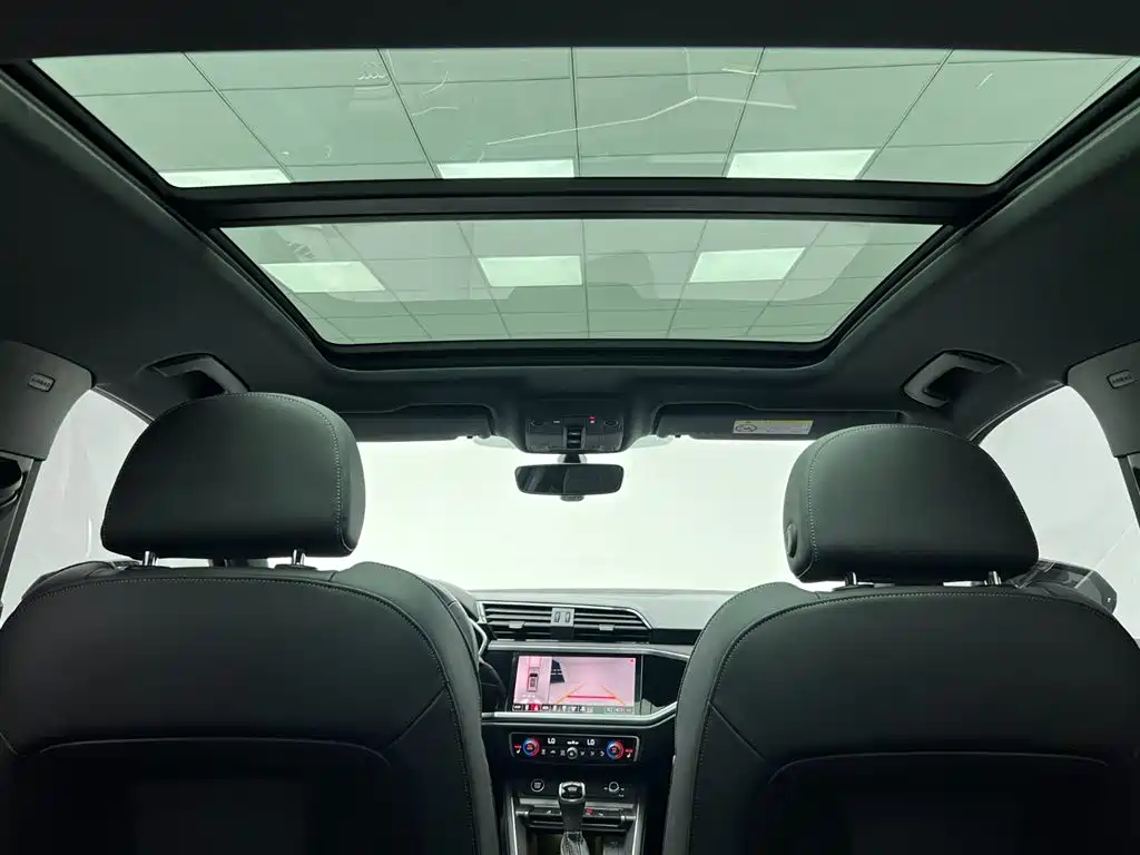 Audi Q3 2022 — фото 15