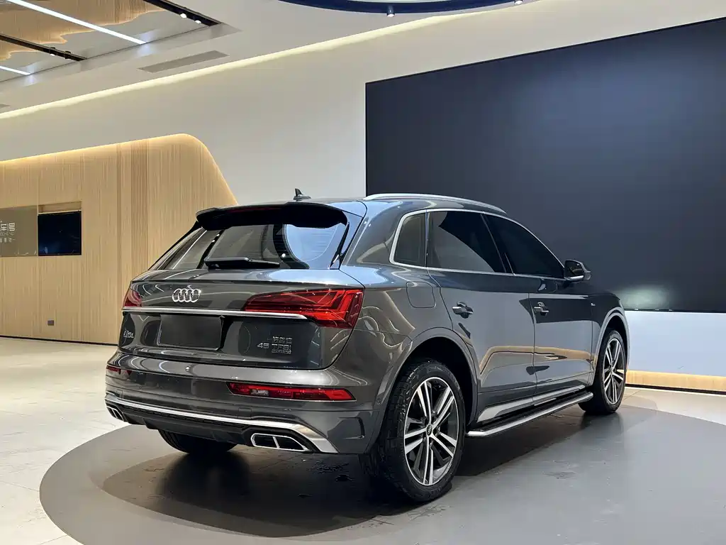 Audi Q5L 2022 — фото 4