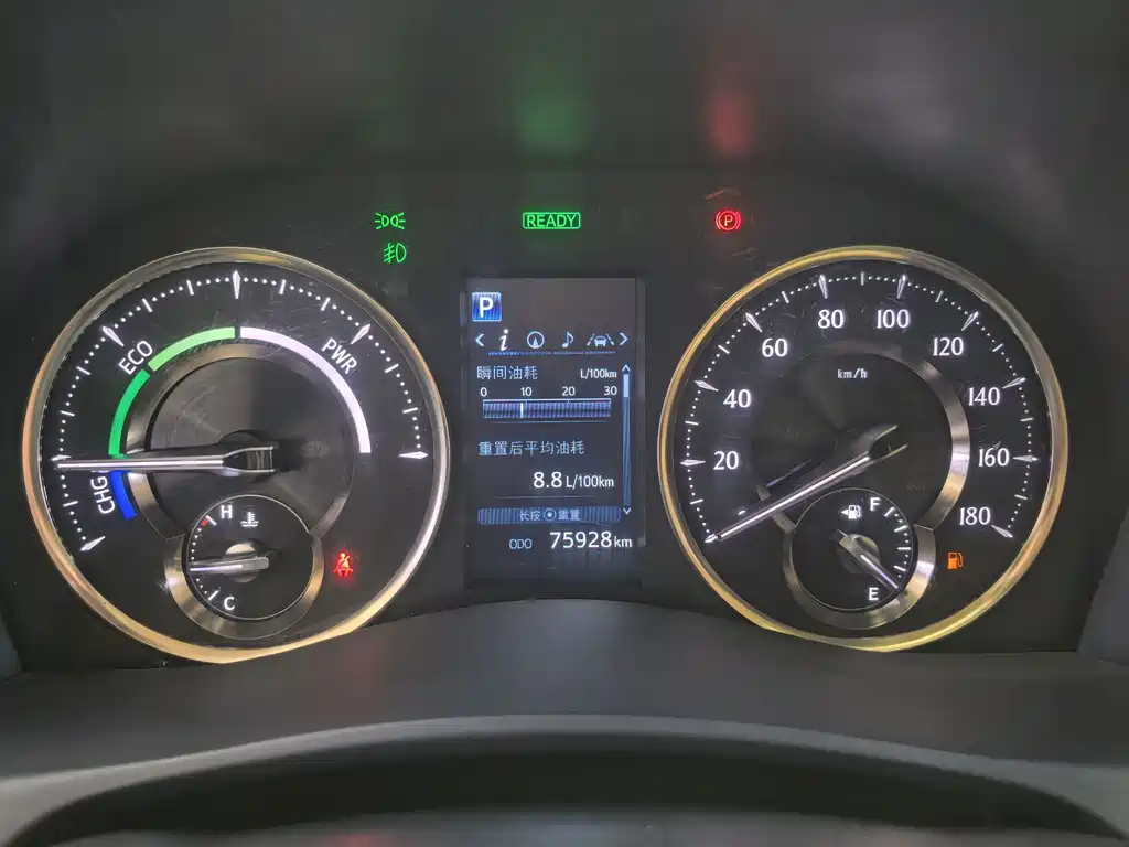 Toyota Alphard 2022 — фото 14