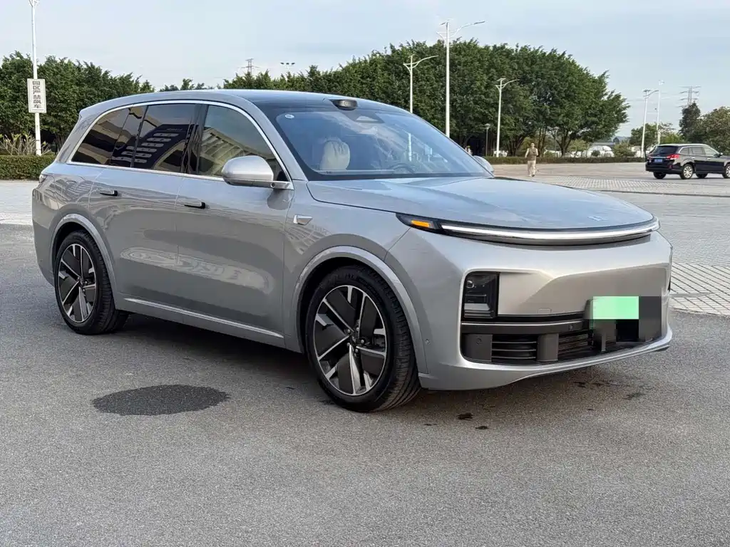 Li Auto Li L8 2025