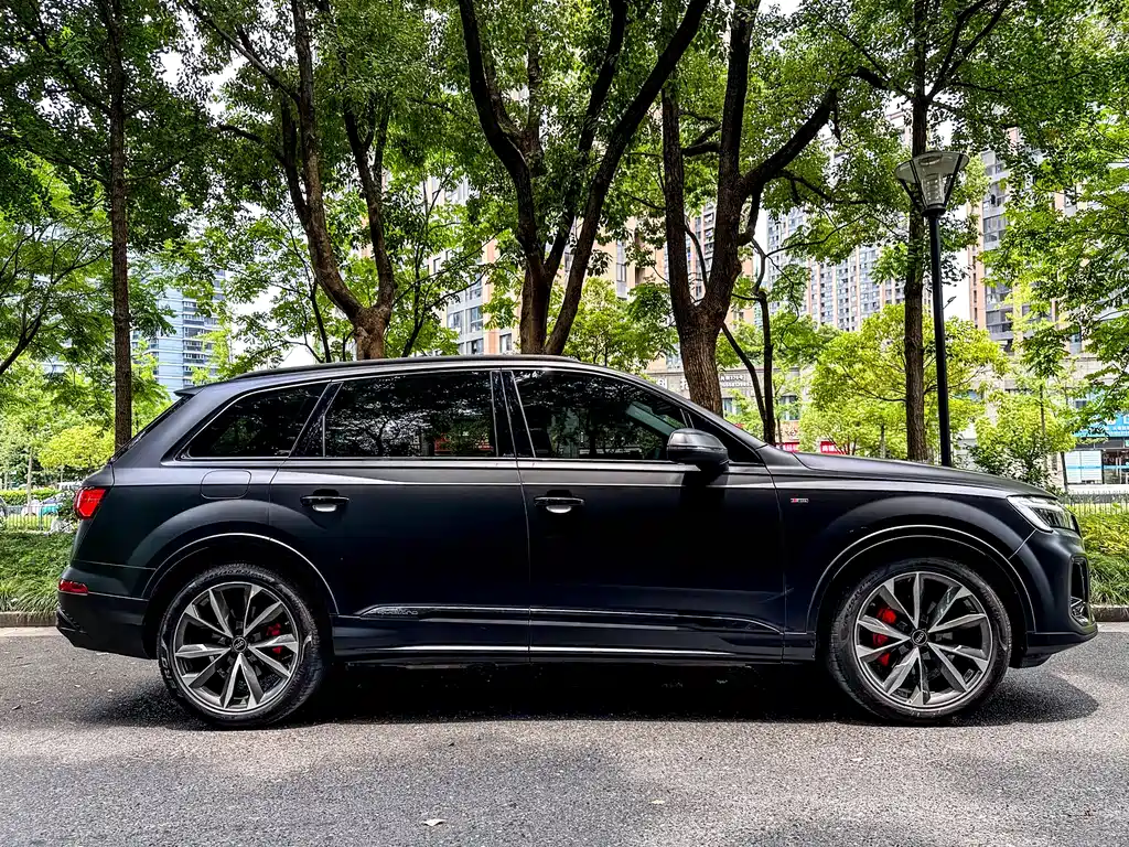 Audi Q7 2025