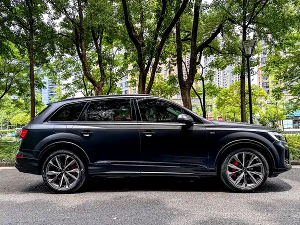 Audi Q7 2025