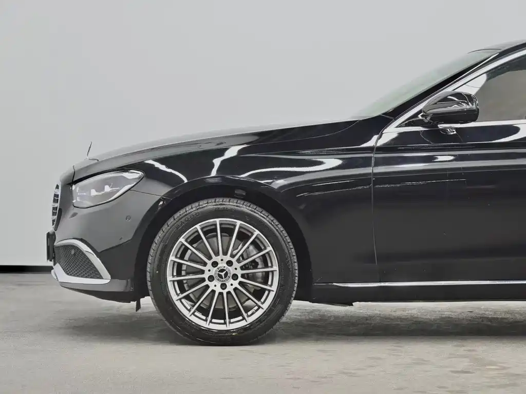 Mercedes-Benz E-Class 2023 — фото 20