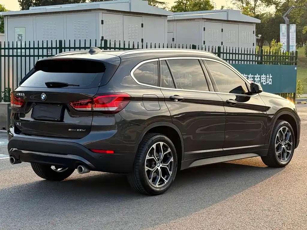 BMW X1 2022 — фото 7