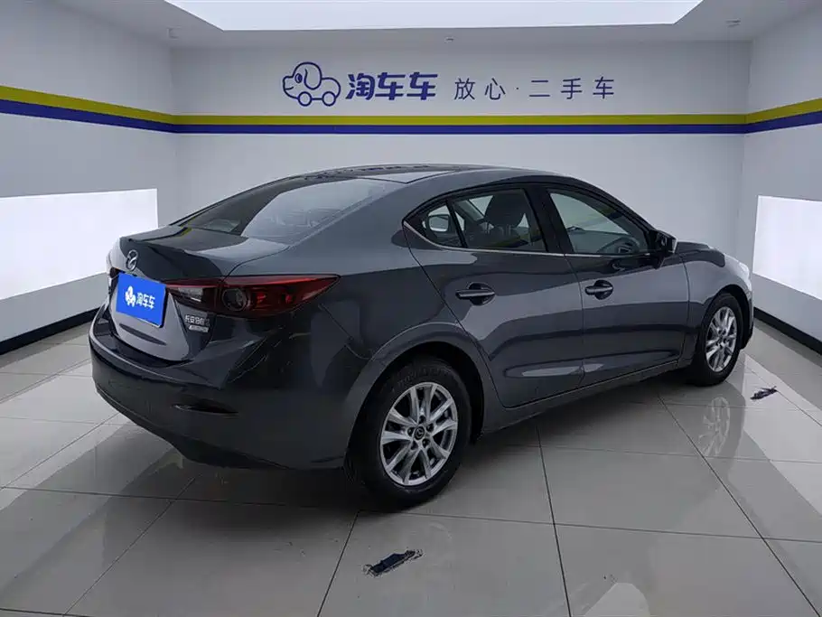 Mazda 3 Axela 2018 — фото 3