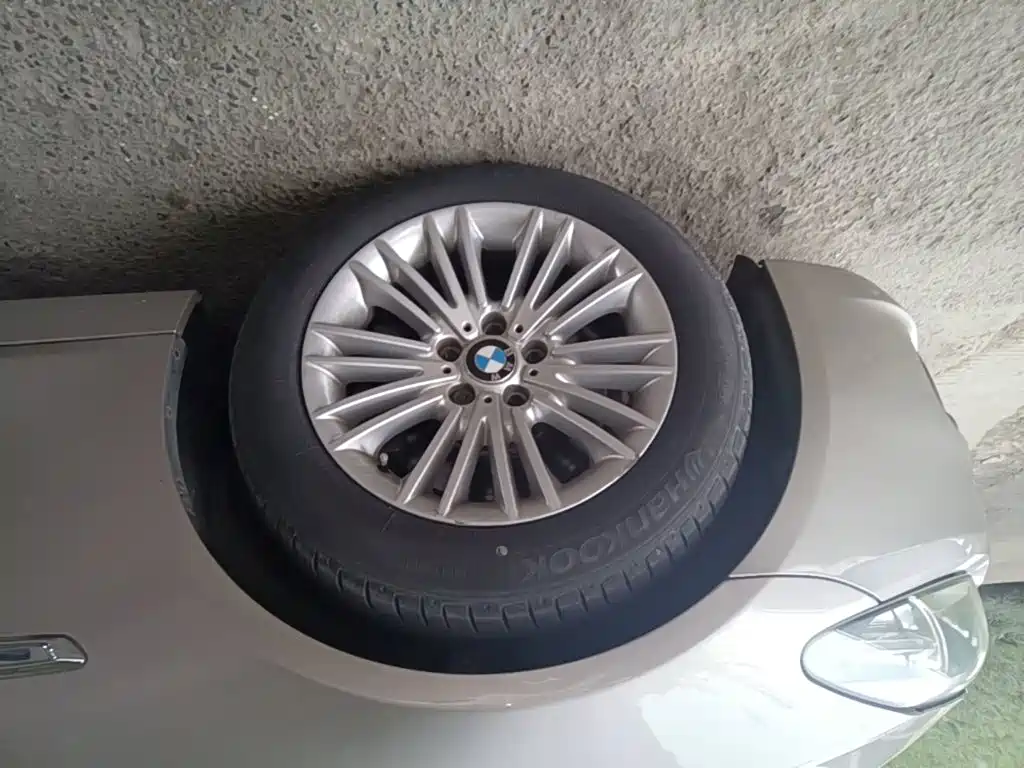 BMW 5 Series 2015 — фото 23