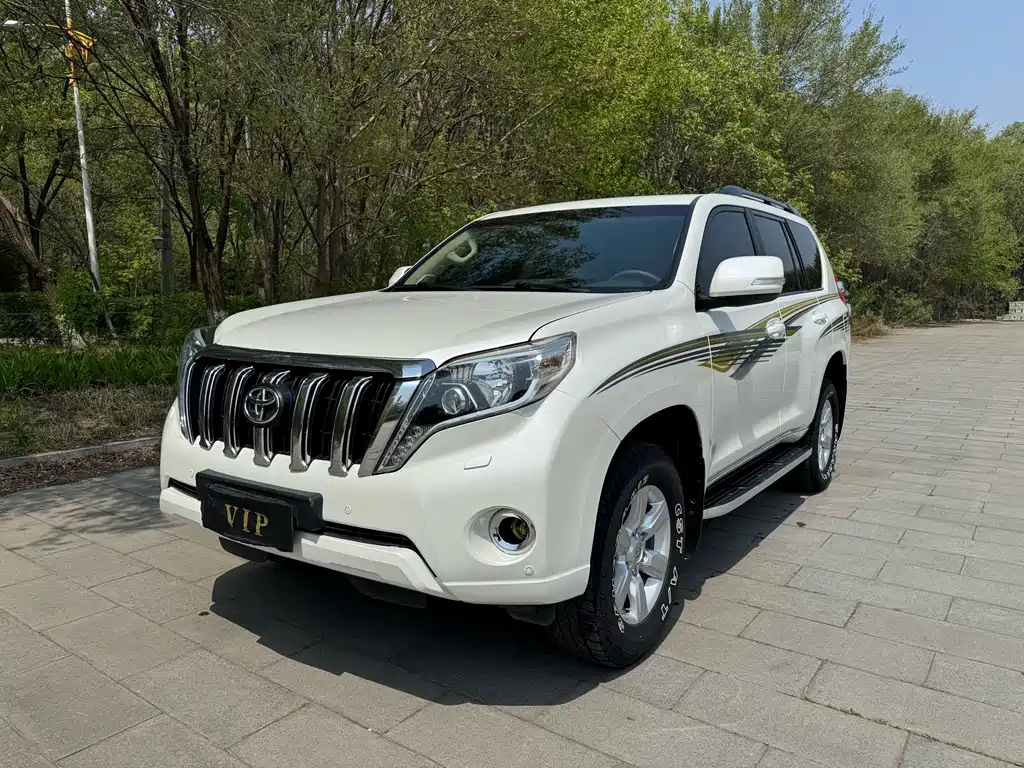 Toyota Prado 2016 — фото 2