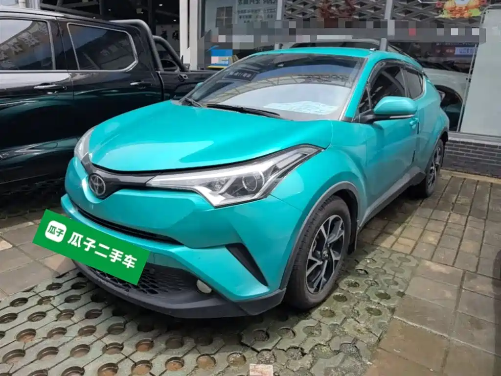 Toyota C-HR 2018 — фото 3