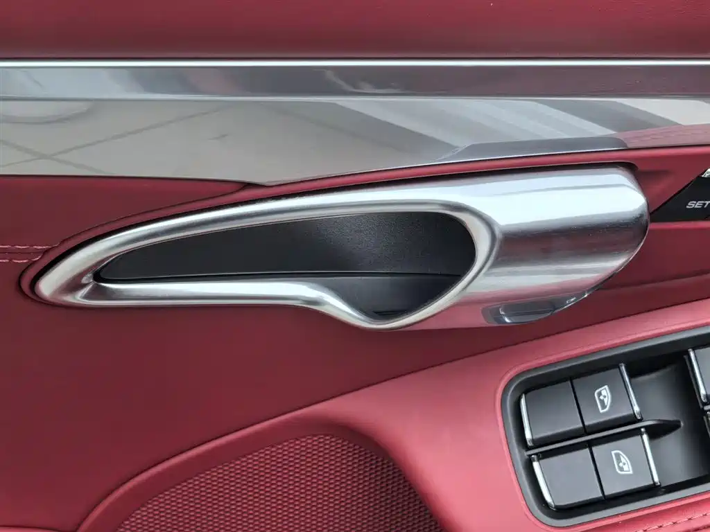 Porsche 718 2025 — фото 16