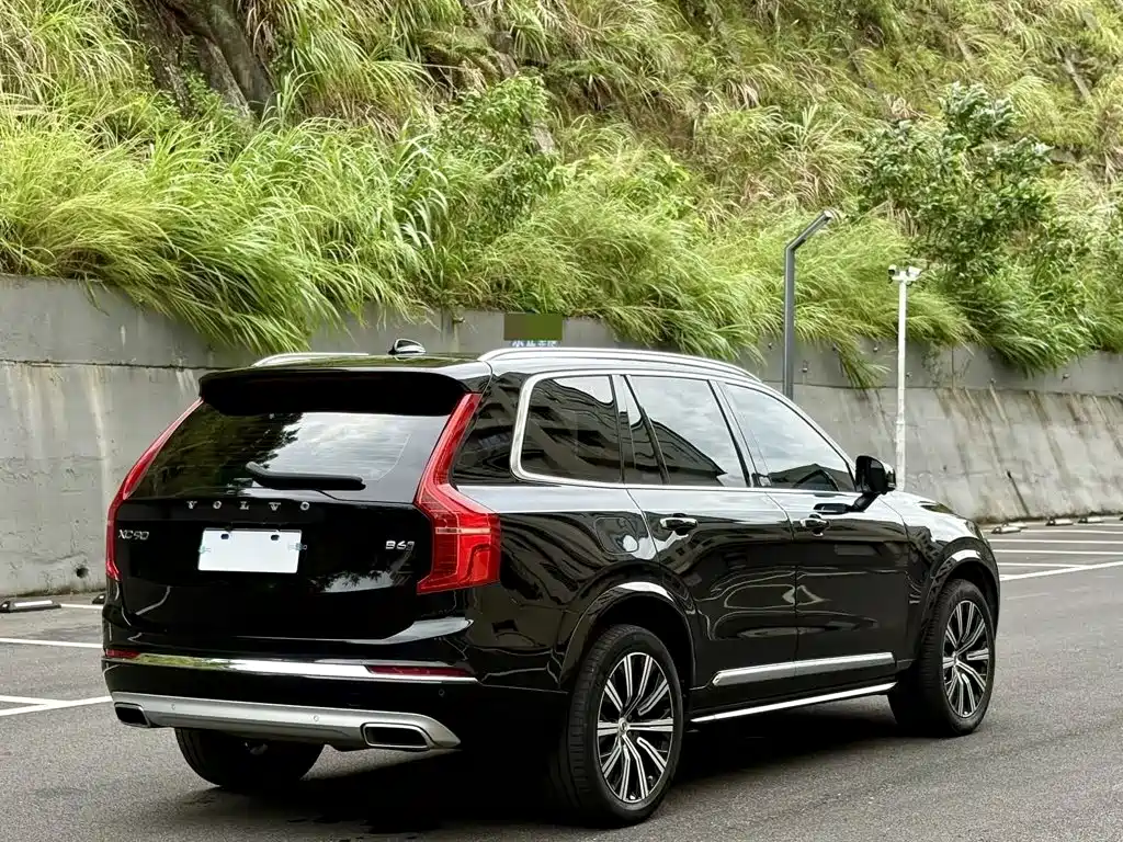 Volvo XC90 2021 — фото 9