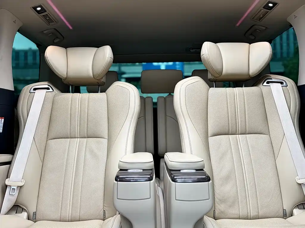 Toyota Alphard 2021 — фото 23