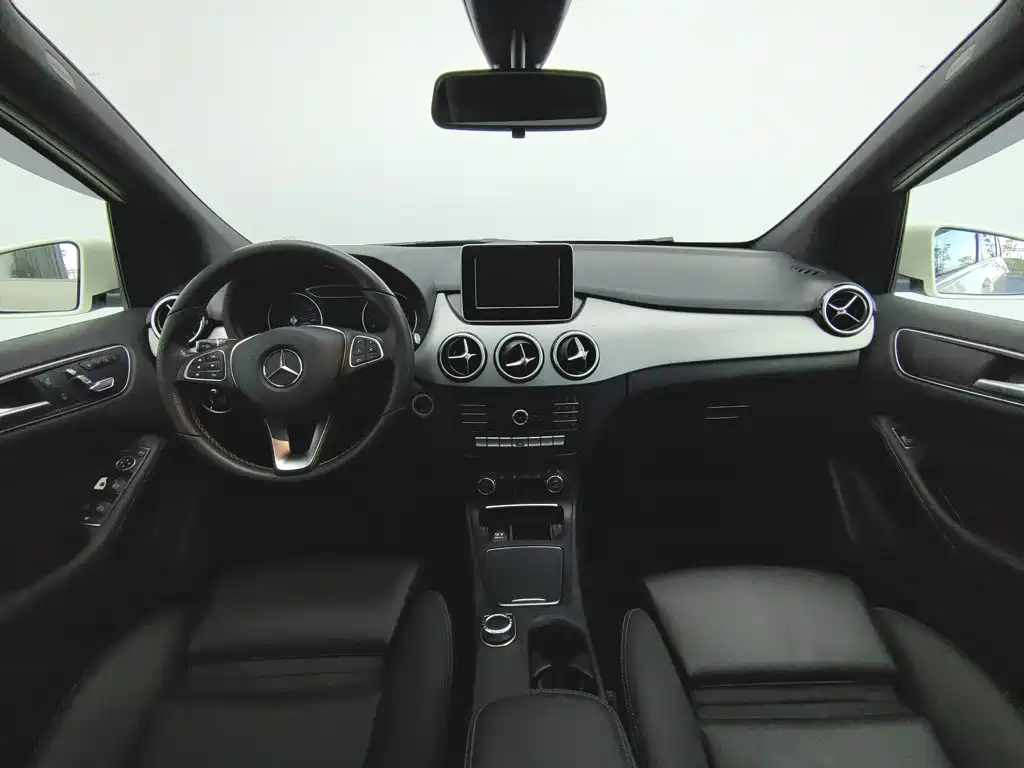 Mercedes-Benz B-Class 2016 — фото 5