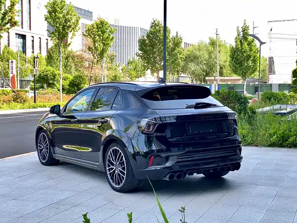 Lynk & Co 02 Hatchback 2021