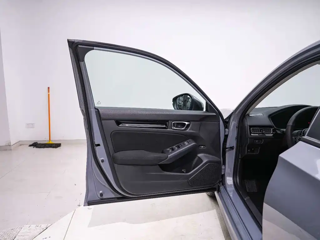 Honda Civic 2025 — фото 13