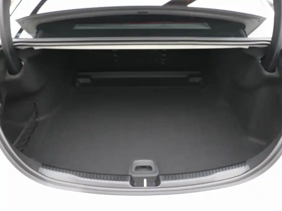 Mercedes-Benz C-Class 2025 — фото 26