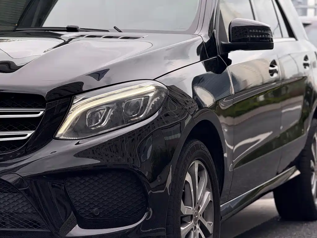 Mercedes-Benz GLE 2017 — фото 32