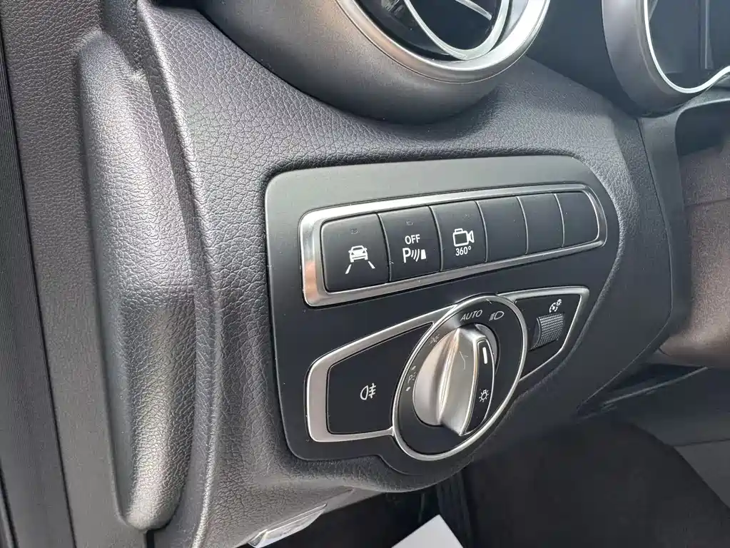 Mercedes-Benz GLC 2018 — фото 21