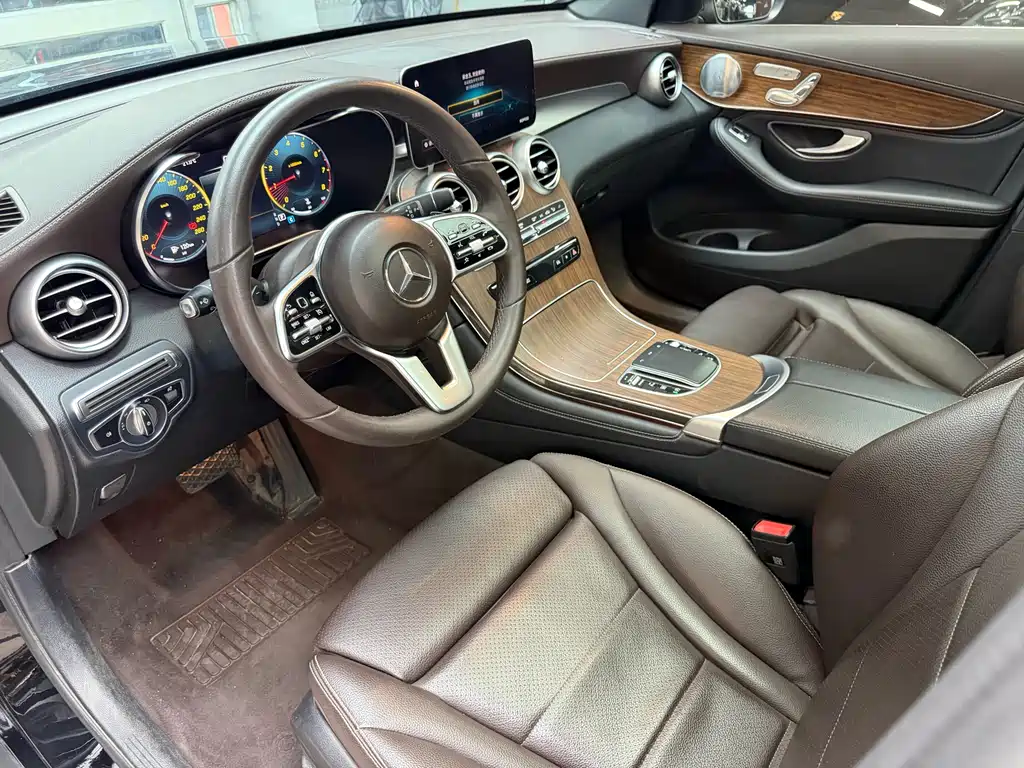 Mercedes-Benz GLC 2020 — фото 15