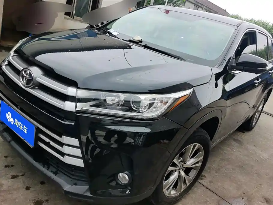 Toyota Highlander 2018 — фото 1