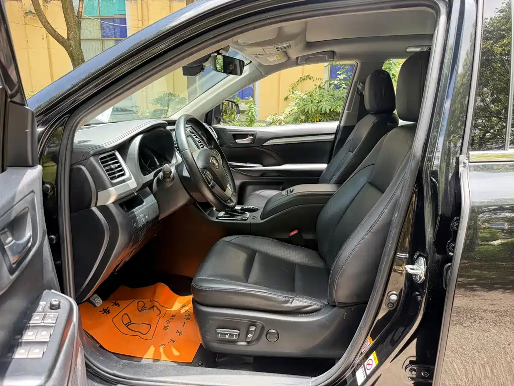 Toyota Highlander 2020