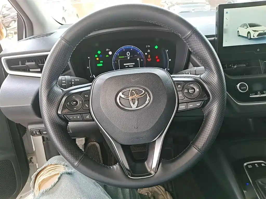 Toyota Corolla 2023 — фото 11