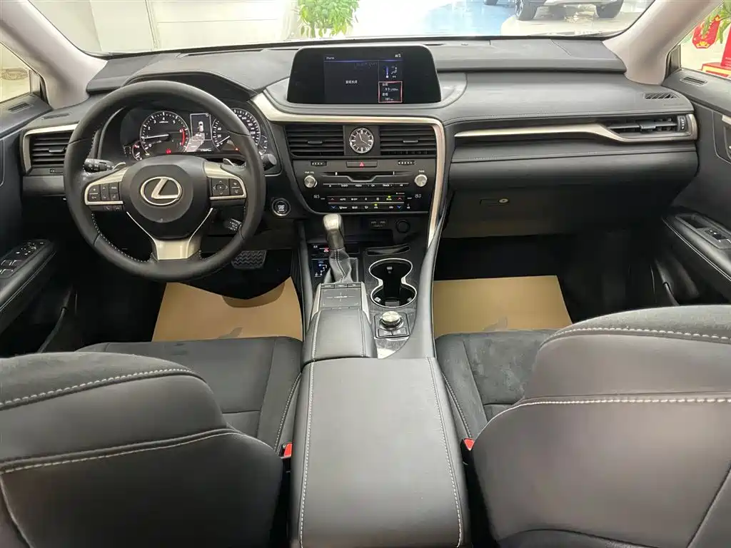 Lexus RX 2022 — фото 17