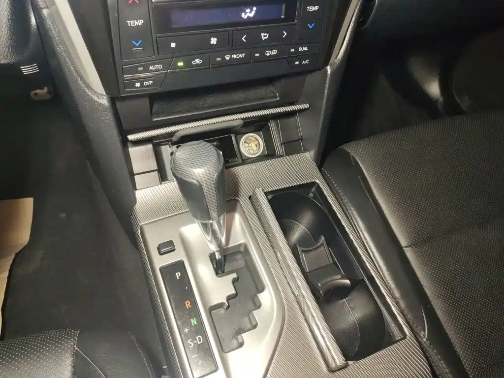 Toyota Camry 2015 — фото 14