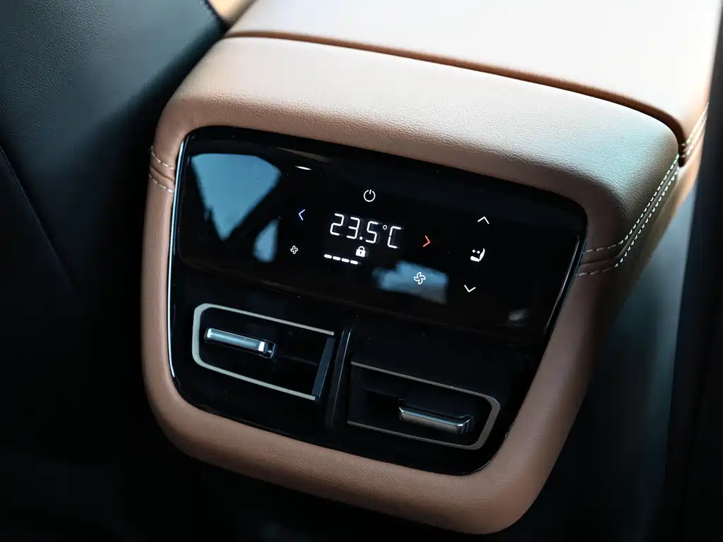 Mazda EZ-6 2025 — фото 12