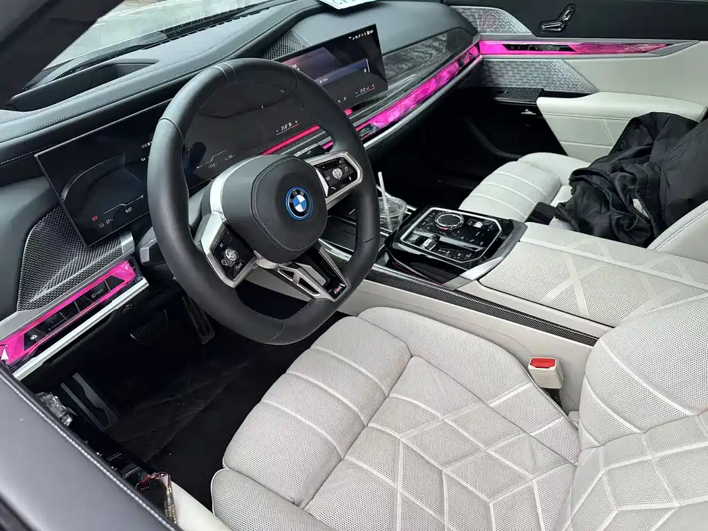 BMW i7 2024 — фото 11