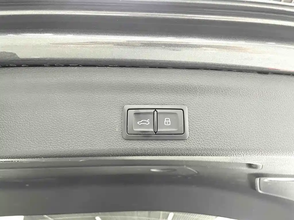 Audi Q3 2023 — фото 16