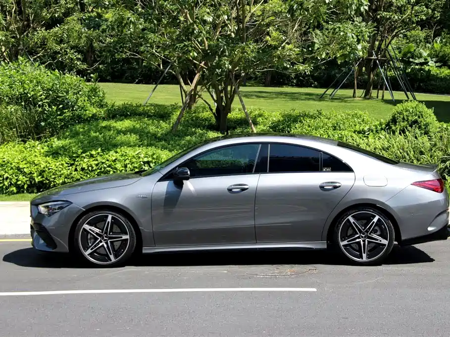 Mercedes-Benz CLA AMG 2025 — фото 3