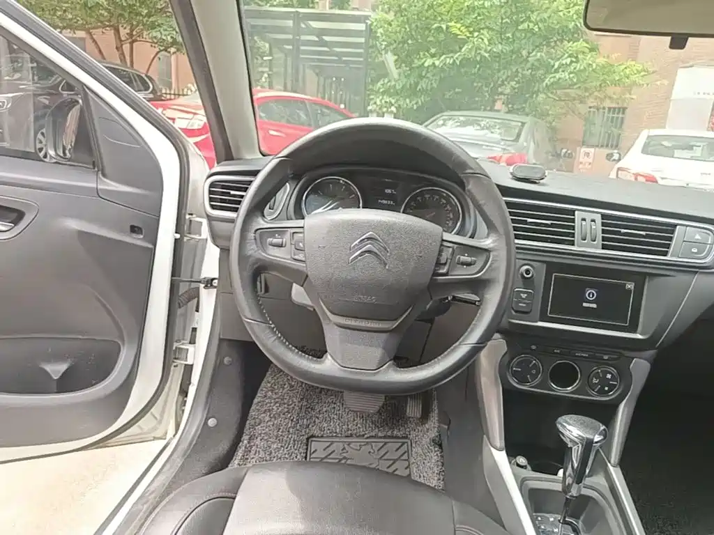 Citroen C3-XR 2015 — фото 11