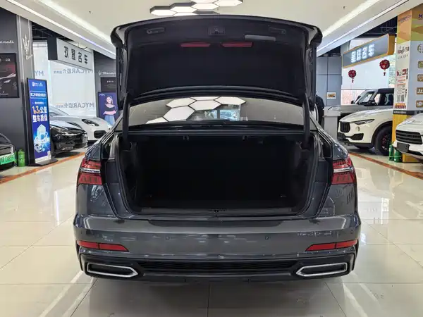 Audi A6L 2022
