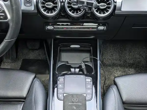 Mercedes-Benz GLB 2021