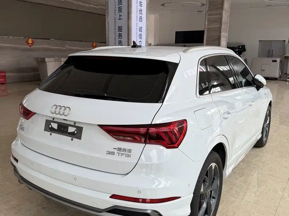 Audi Q3 2023 — фото 4