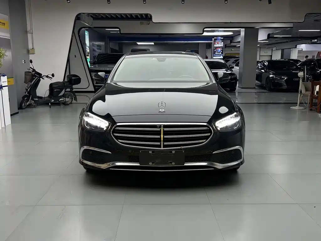 Mercedes-Benz E-Class 2023 — фото 2