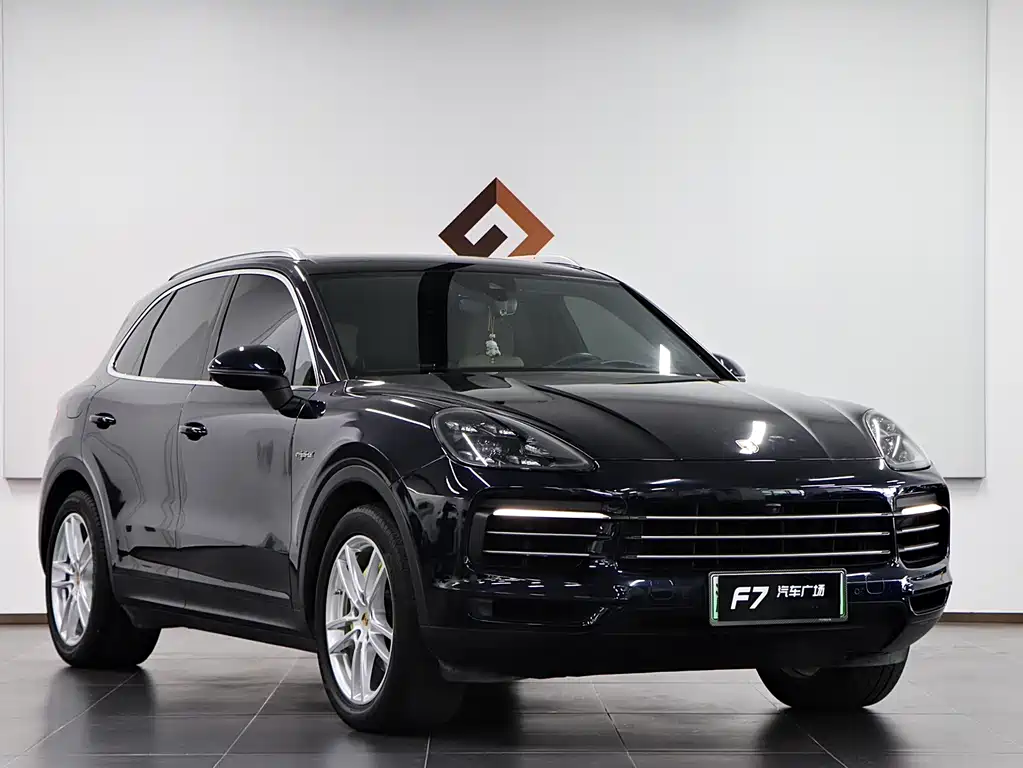 Porsche Cayenne Hybrid 2021 — фото 3