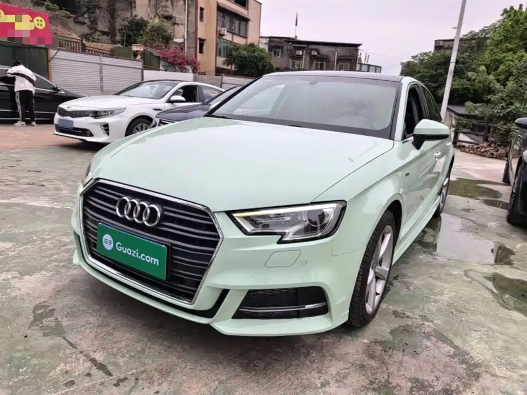 Audi A3 2018 — фото 1