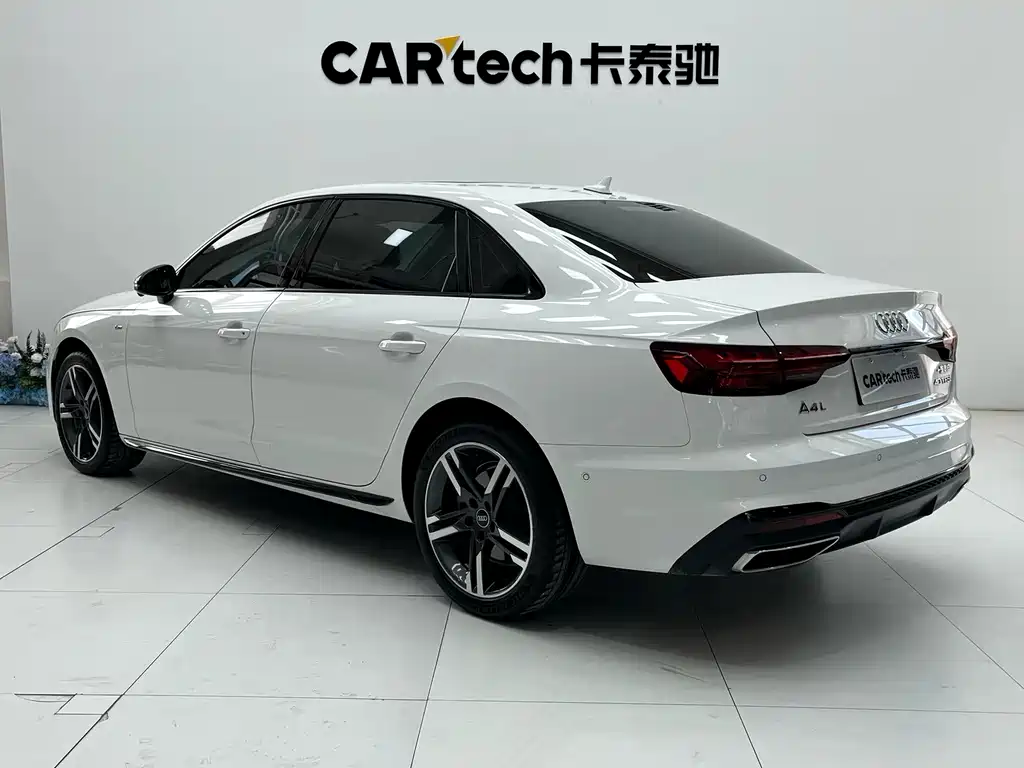 Audi A4L 2023 — фото 14