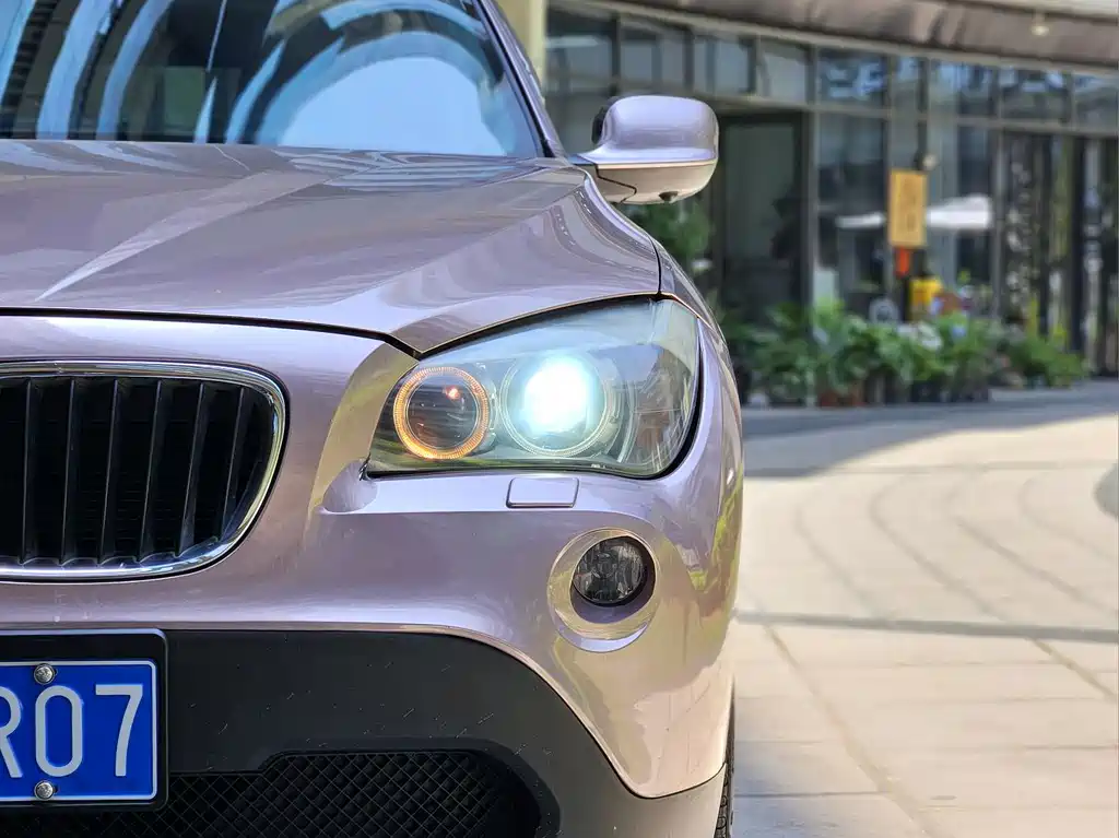 BMW X1 2012 — фото 18