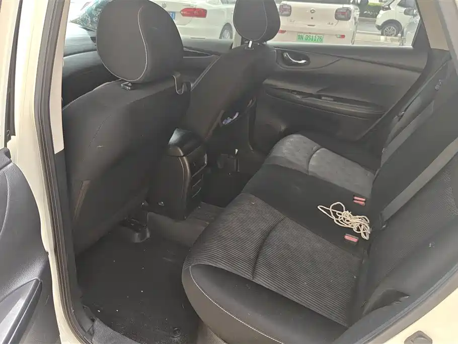 Nissan Tiida 2018 — фото 11