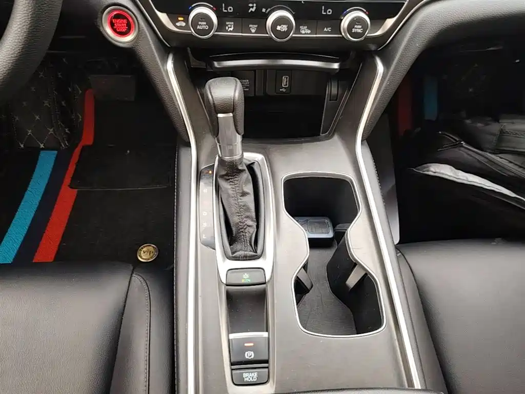 Honda Accord 2019 — фото 14