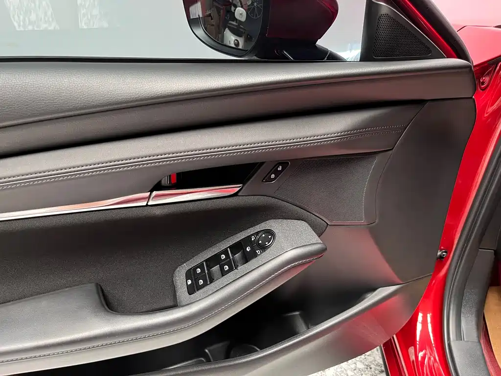 Mazda 3 Axela 2023