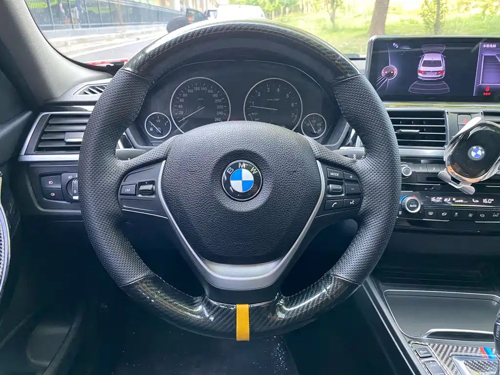 BMW 3 Series 2016 — фото 17