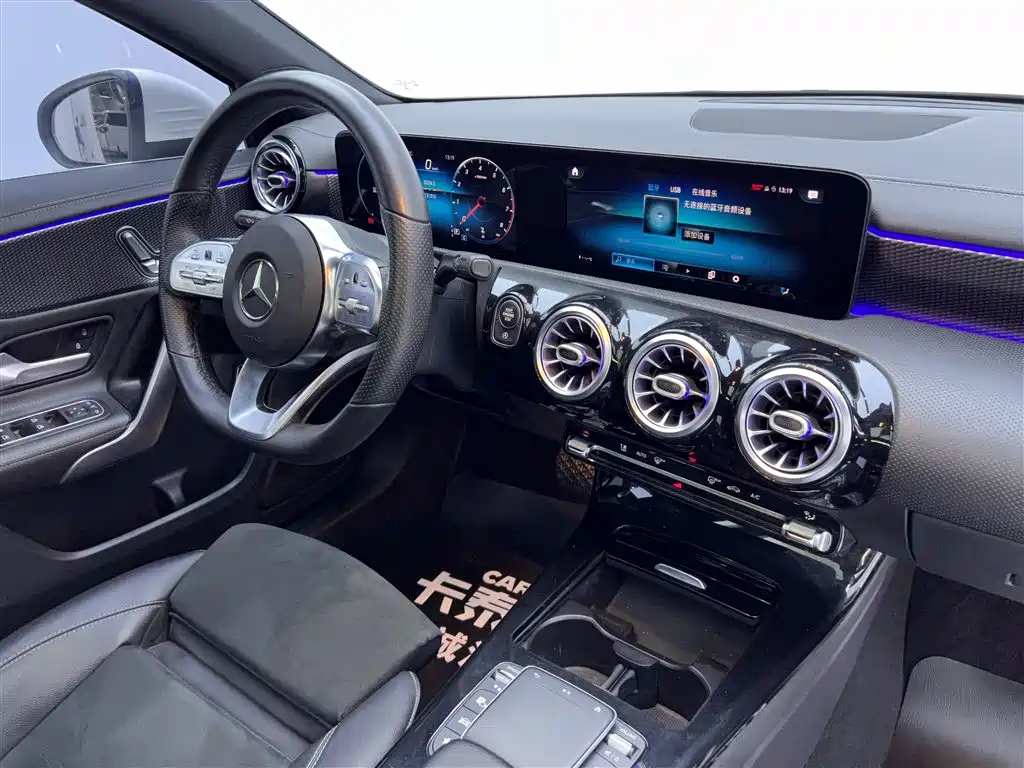 Mercedes-Benz A-Class 2020 — фото 14