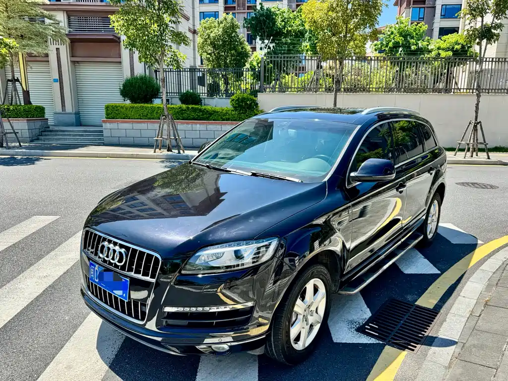 Audi Q7 2012 — фото 1