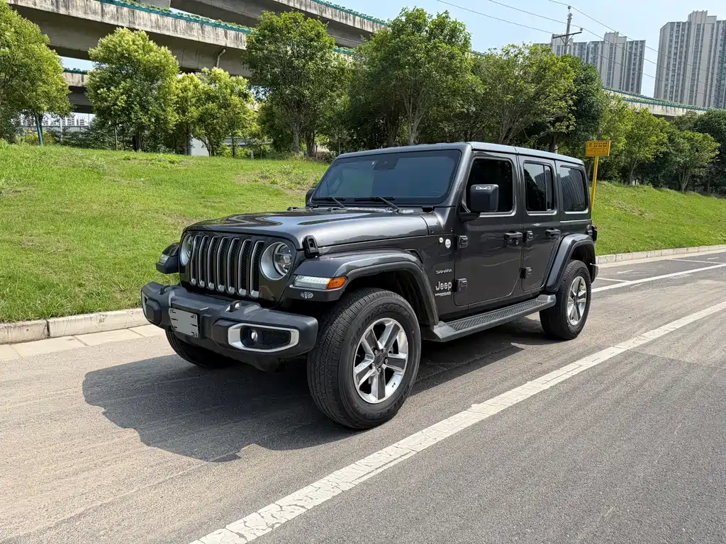 Jeep Wrangler 2022 — фото 1