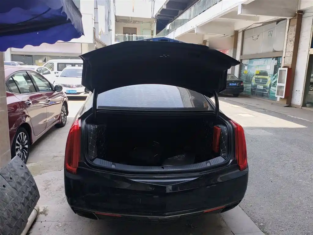 Cadillac XTS 2017 — фото 19